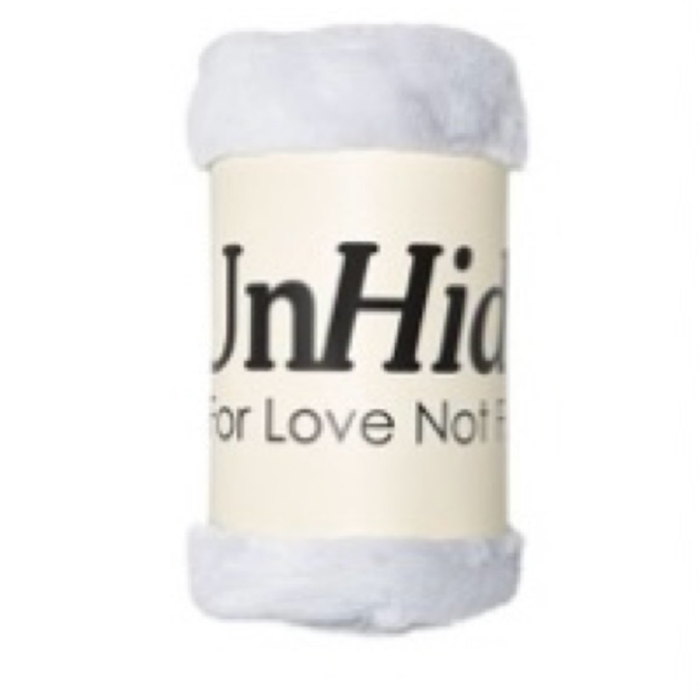UnHide Faux Fur Blanket - Medium